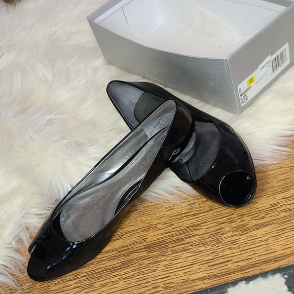nine west patent leather flats